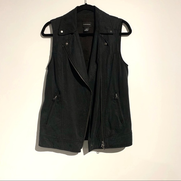 CLUB MONACO - Whitney Vest - Picture 1 of 9